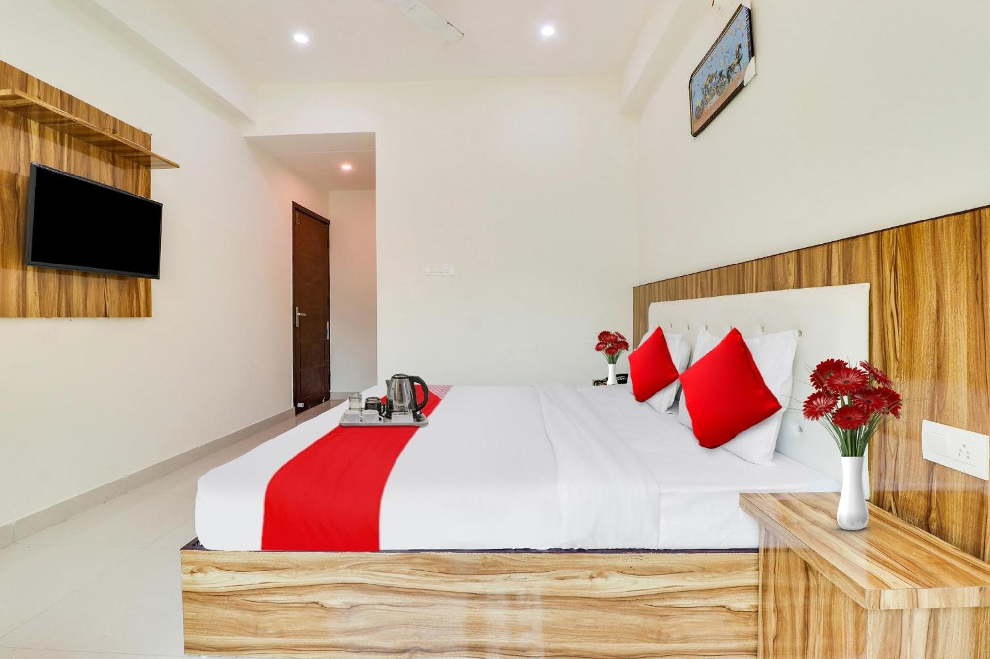 Hotel O La Plazo Haridwar Bagian luar foto