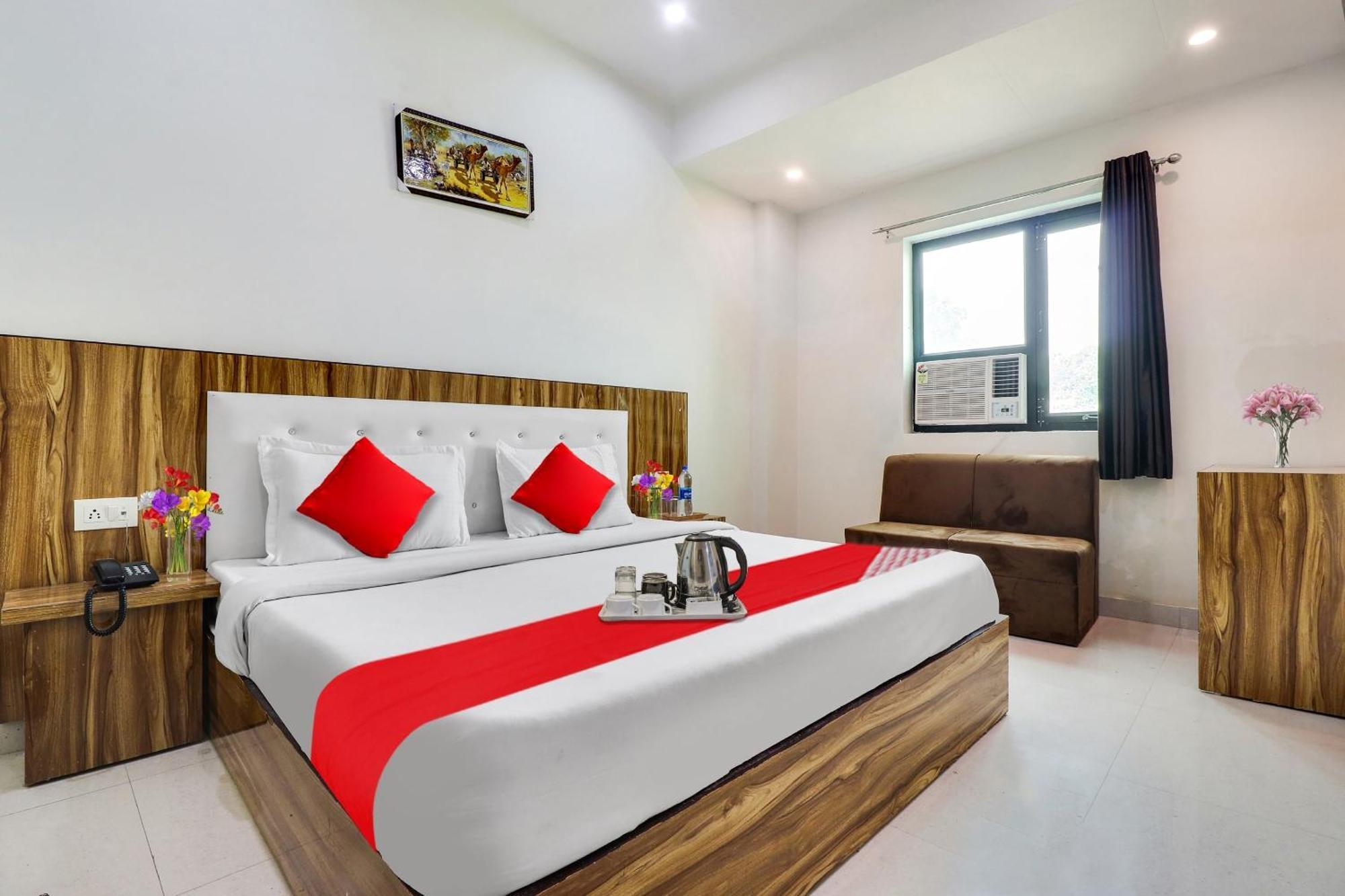 Hotel O La Plazo Haridwar Bagian luar foto